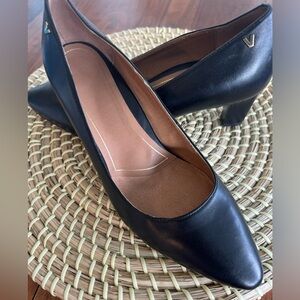 Vionic Leather Pump Size 9 Black
